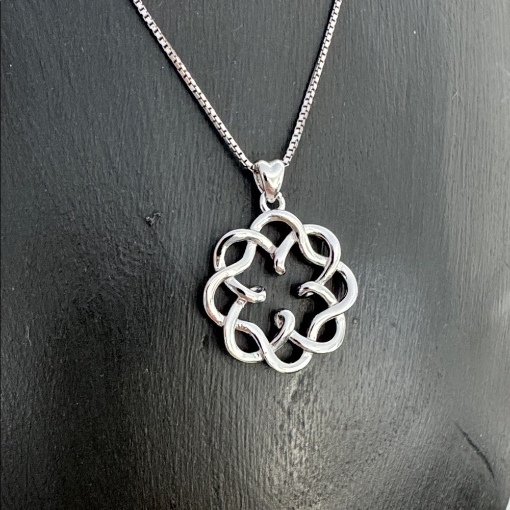 Sterling Silver Celtic Knot Pendant‎ Necklace